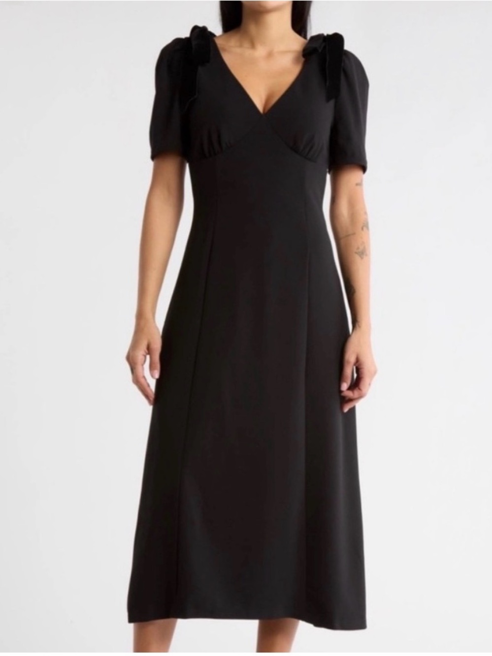 ASTR The Label Celia Puff-Sleeve V-Neck Midi Dress ADR102919-003 | Women's XS